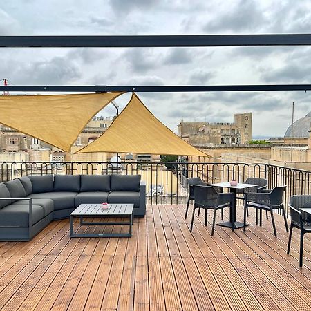Florette Suite Designer Finish With Stunning Lounge Terrace By Arcobnb Il Furjana Bagian luar foto