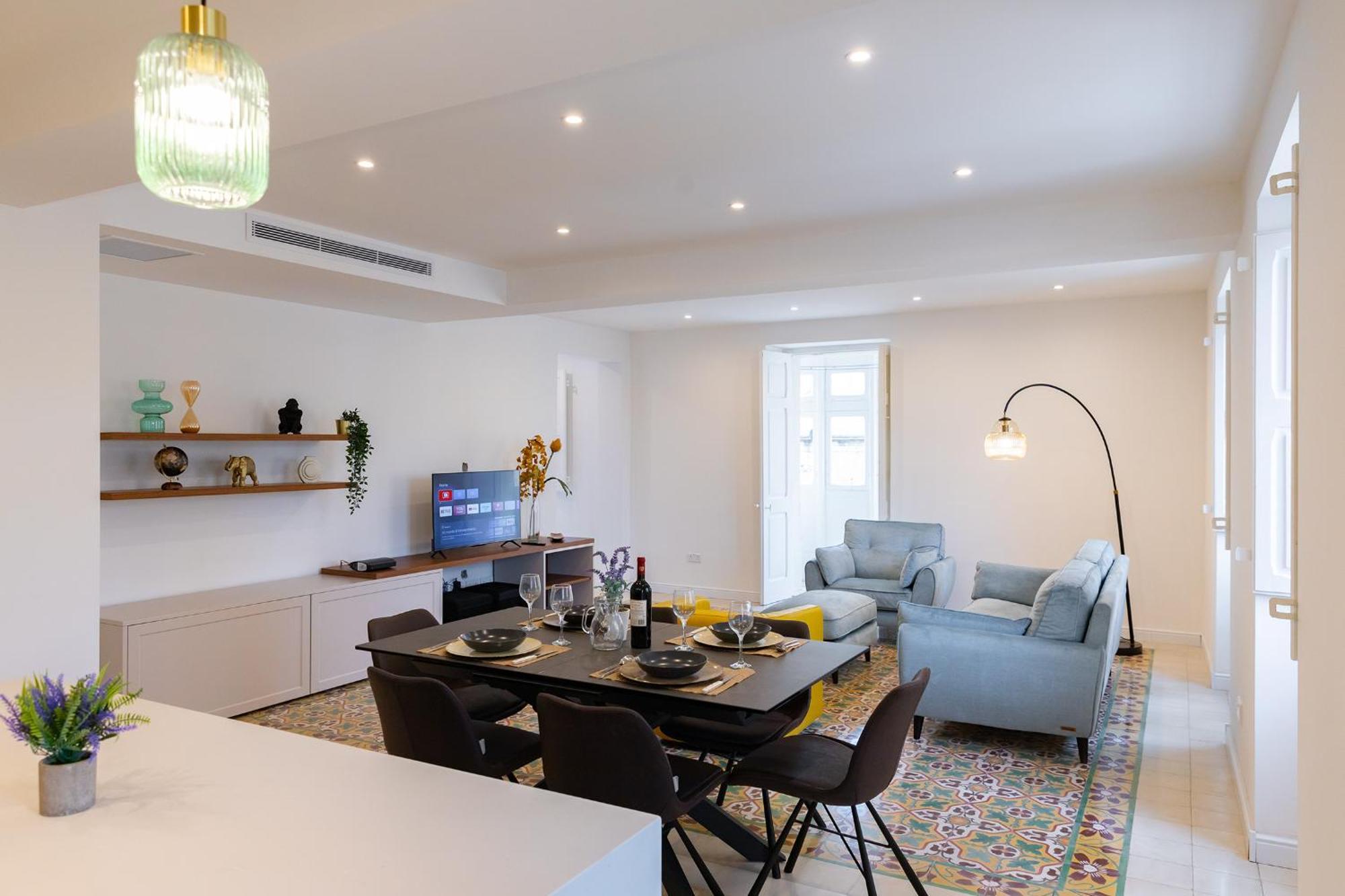 Florette Suite Designer Finish With Stunning Lounge Terrace By Arcobnb Il Furjana Bagian luar foto