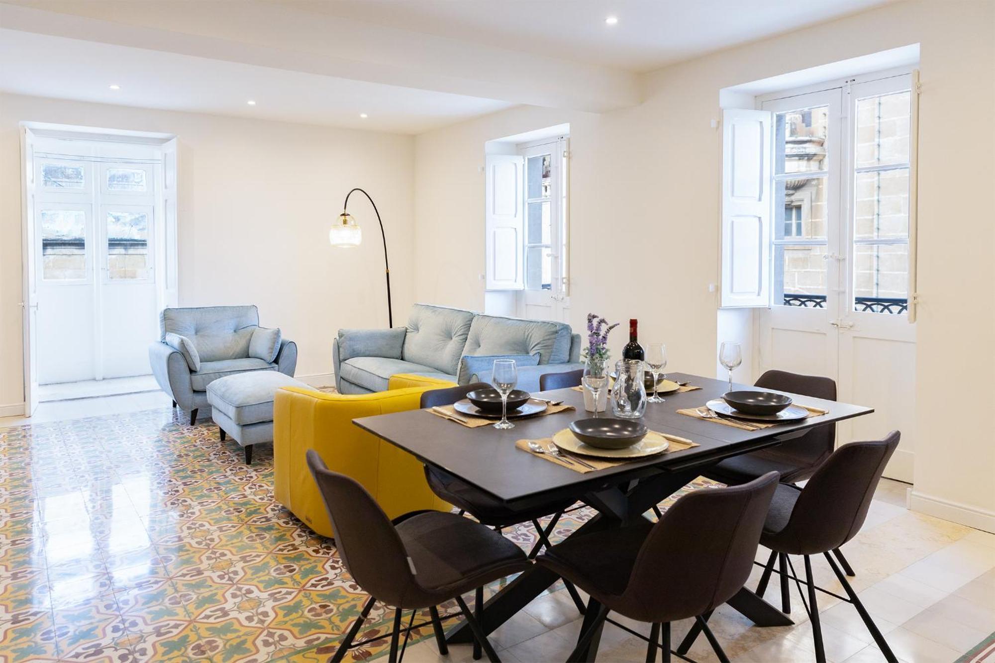 Florette Suite Designer Finish With Stunning Lounge Terrace By Arcobnb Il Furjana Bagian luar foto